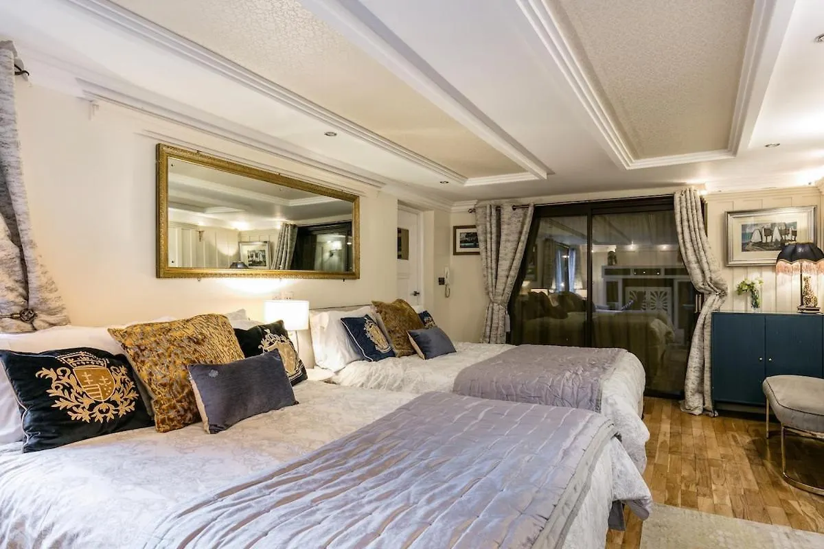 The Hide Out Apartment Belfast United Kingdom